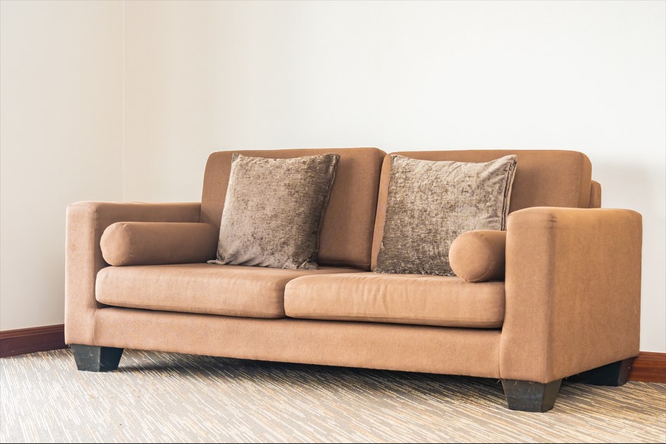 Settee 3