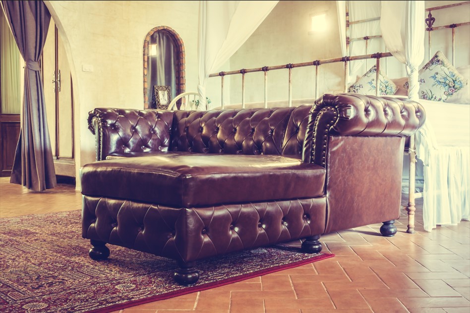 Settee 4